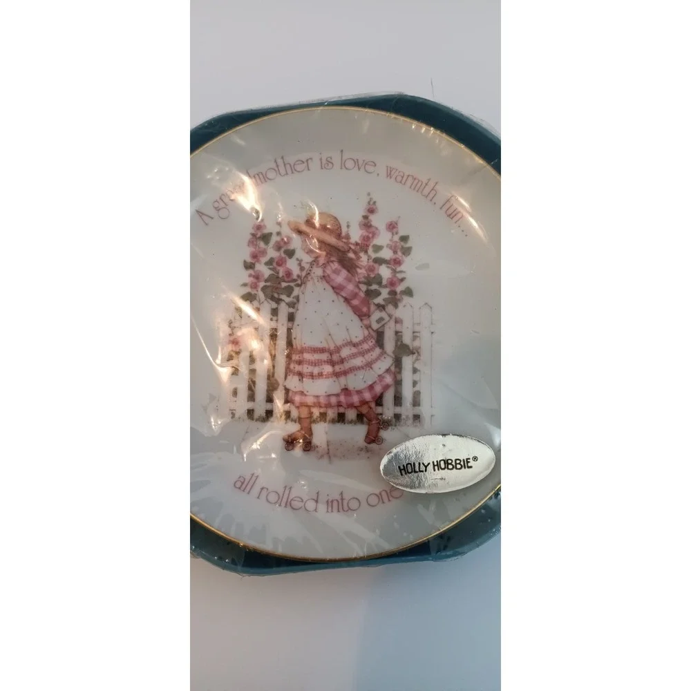Vintage Holly Hobbie Grandmother Love Plate 1984 sealed grandmacore cottagecore